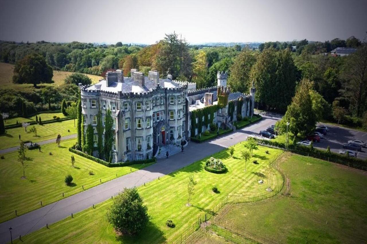 Ballyseede Castle 트롤리 외부 사진