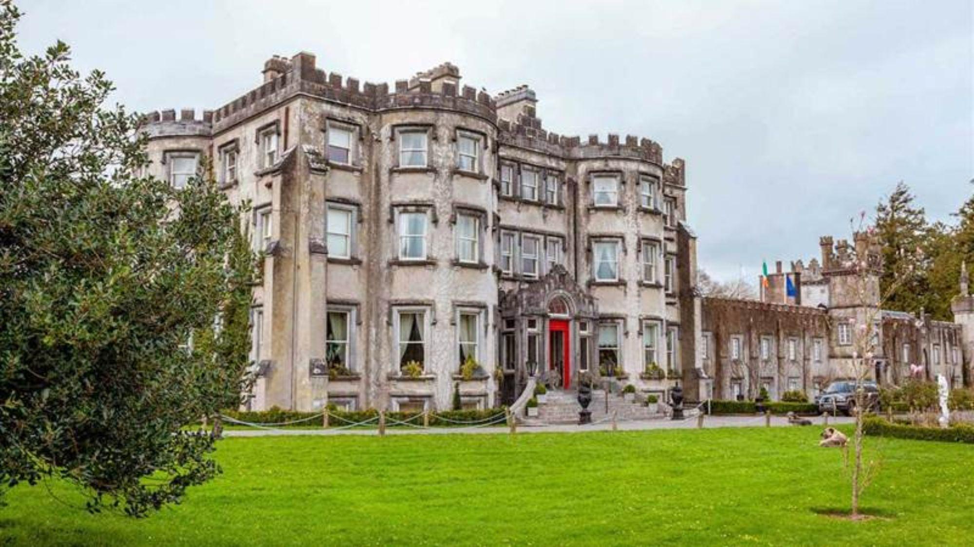 Ballyseede Castle 트롤리 외부 사진